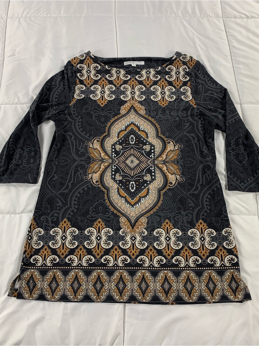 Pre loved CLEO shirt womens size M